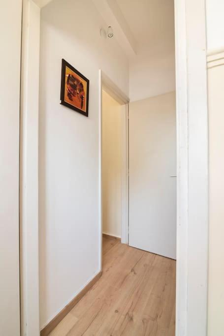 Top Floor Apartment At Petrolona With Big Balcony เอเธนส์ ภายนอก รูปภาพ