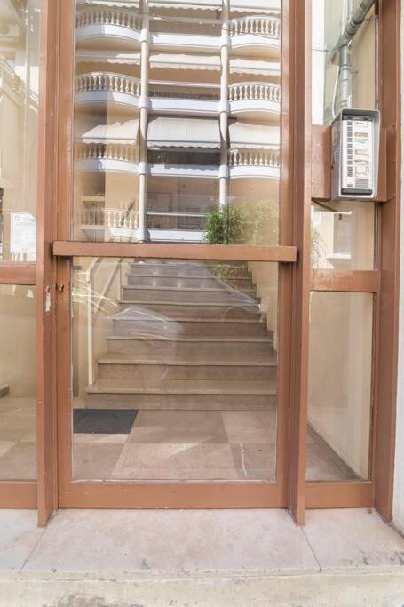 Top Floor Apartment At Petrolona With Big Balcony เอเธนส์ ภายนอก รูปภาพ