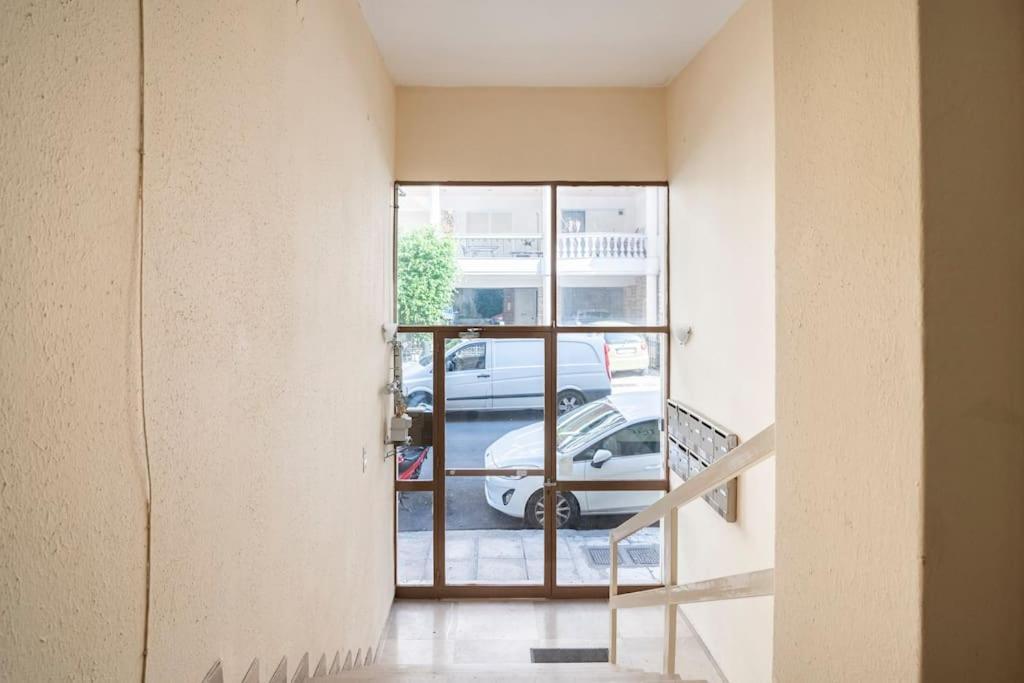 Top Floor Apartment At Petrolona With Big Balcony เอเธนส์ ภายนอก รูปภาพ